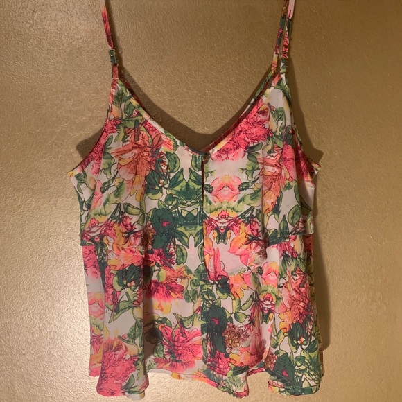 ASTR Ruffle Tank - Picture 2 of 4